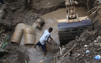 Estátua encontrada no Egito é, afinal, do faraó Psamético I